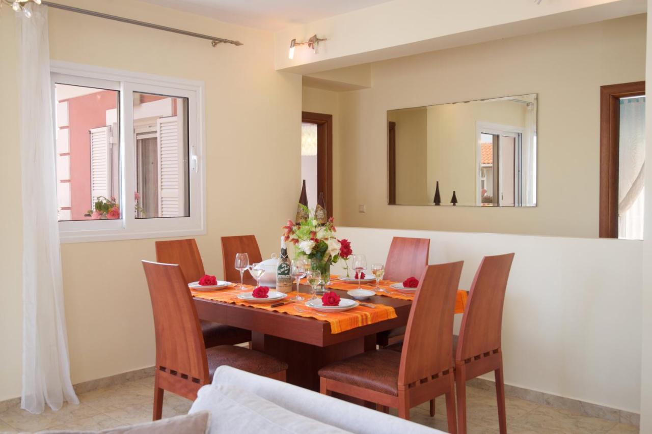 קרבומילוס Stella'S Place מראה חיצוני תמונה